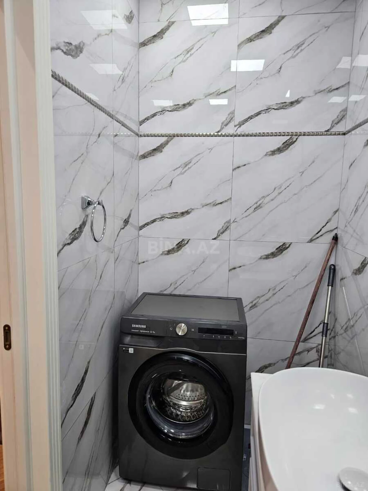 Kirayə verilir 3 otaqlı mənzil 130 m²