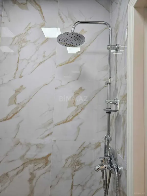 Kirayə verilir 3 otaqlı mənzil 130 m²