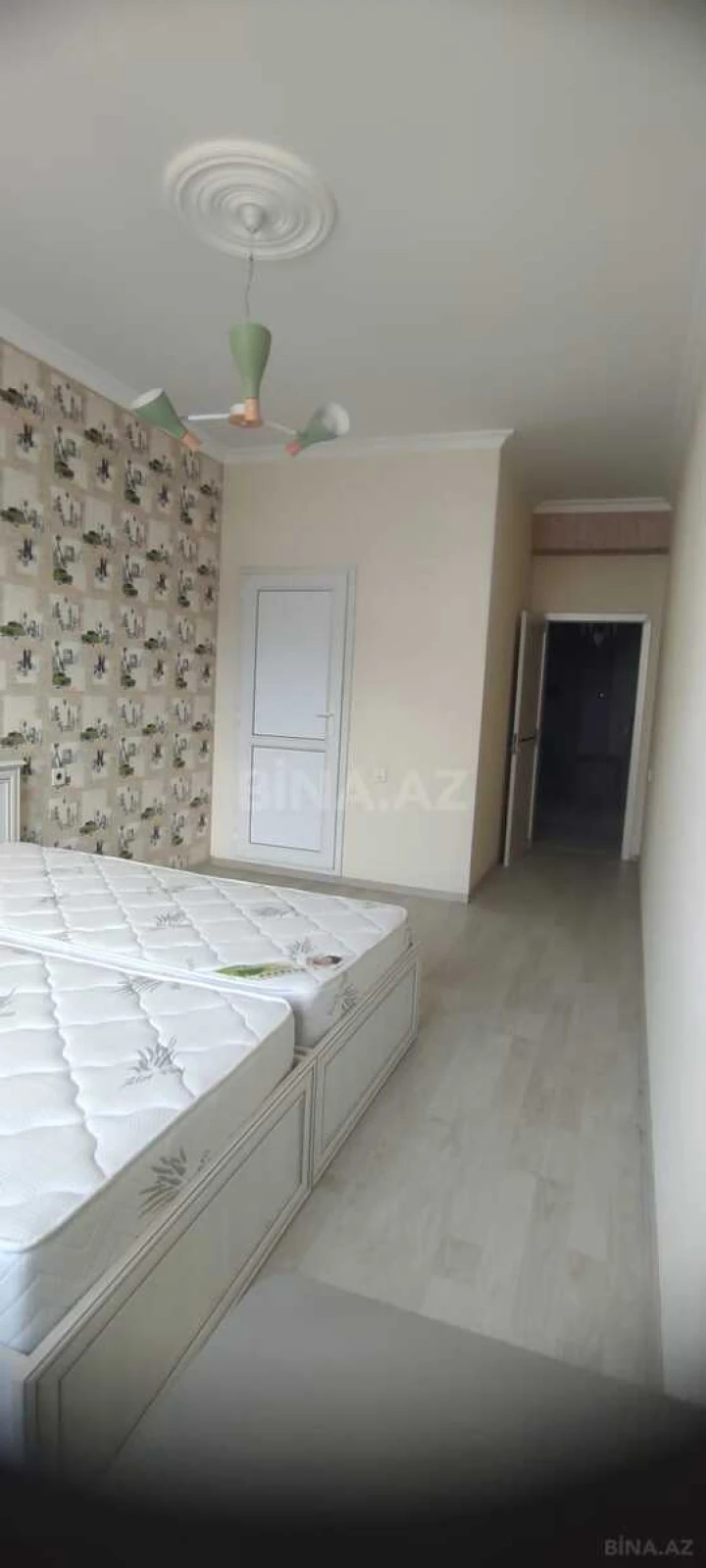 Satılır 4 otaqlı mənzil 182.3 m²