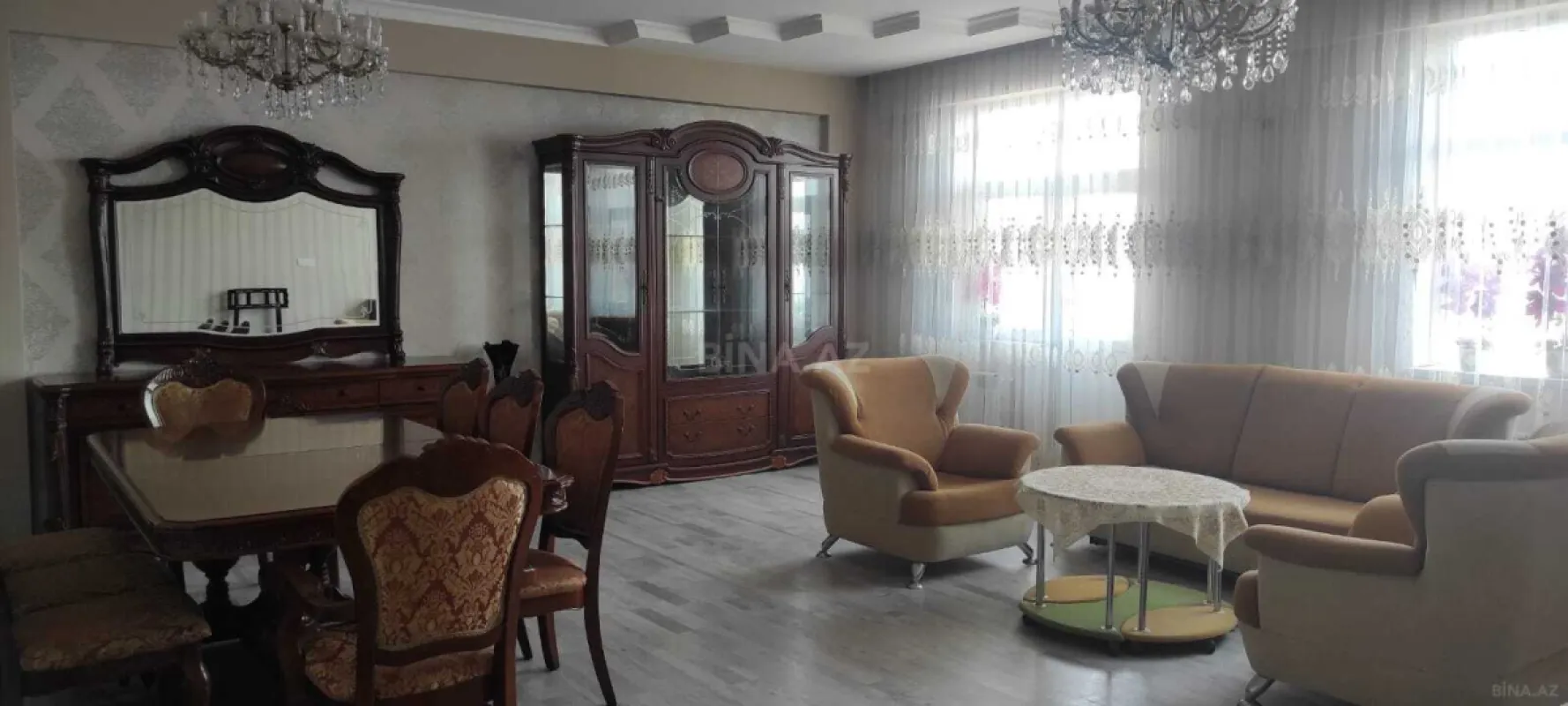 Satılır 4 otaqlı mənzil 182.3 m²