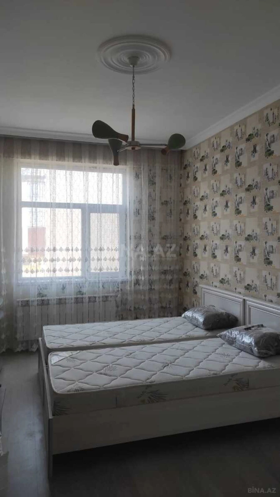 Satılır 4 otaqlı mənzil 182.3 m²