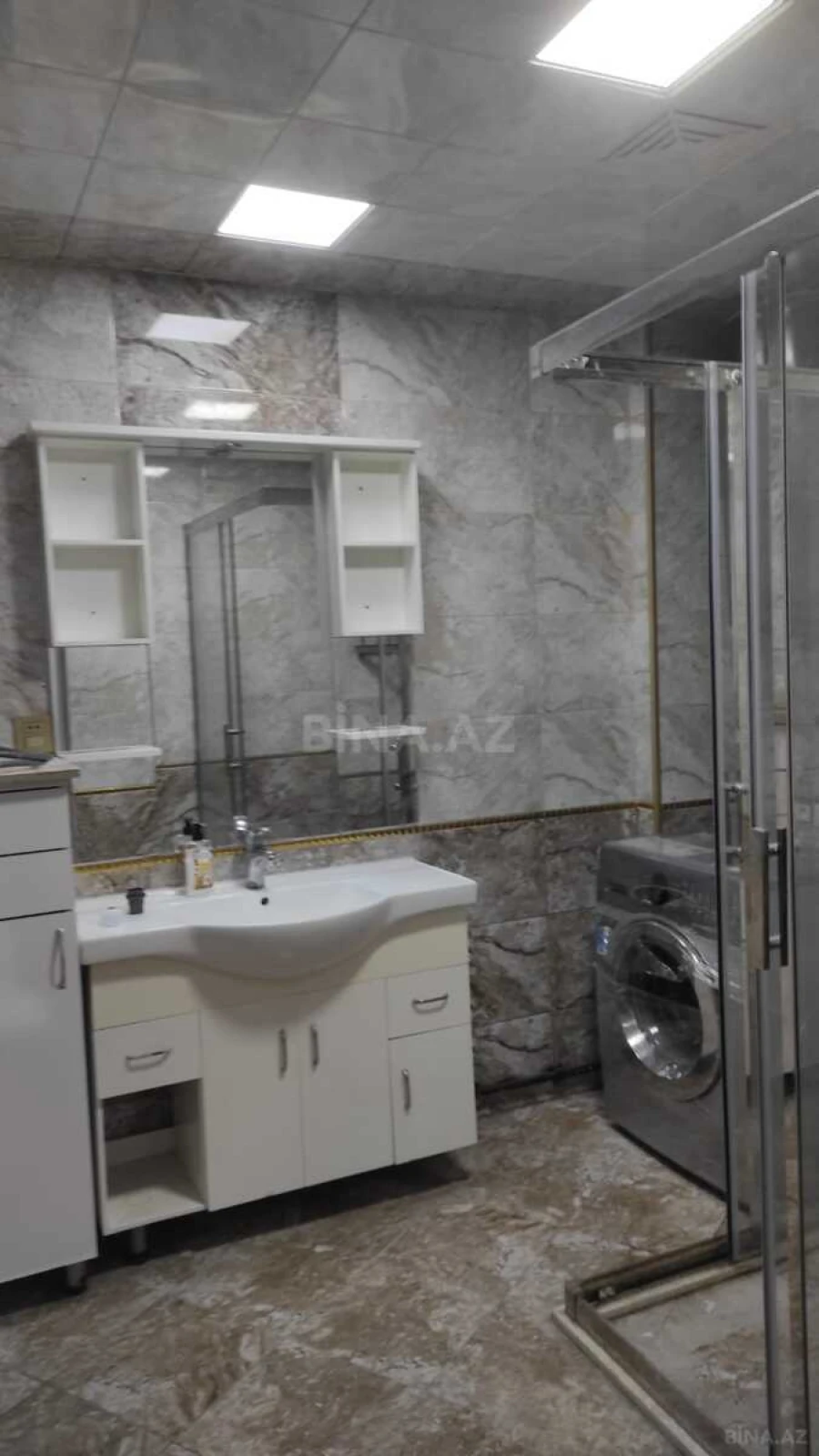 Satılır 4 otaqlı mənzil 182.3 m²