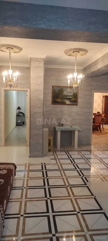 Satılır 4 otaqlı mənzil 182.3 m²