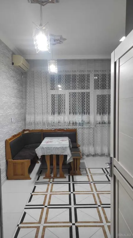Satılır 4 otaqlı mənzil 182.3 m²