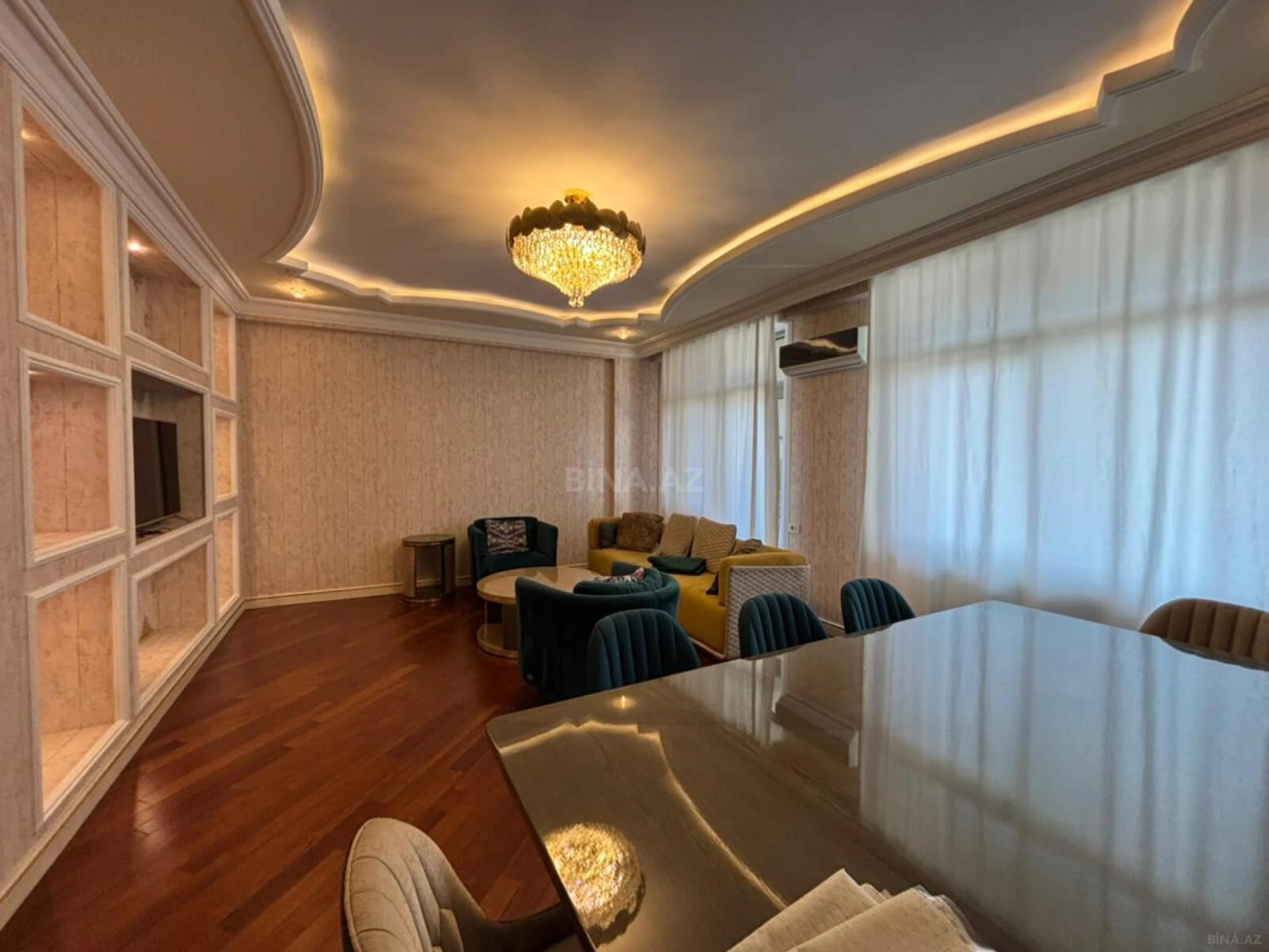 Kirayə verilir 3 otaqlı mənzil 140 m²