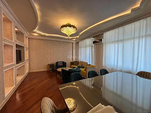 Kirayə verilir 3 otaqlı mənzil 140 m²