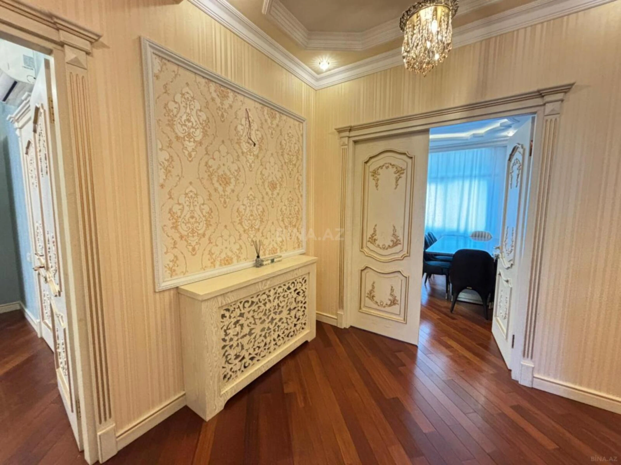 Kirayə verilir 3 otaqlı mənzil 140 m²