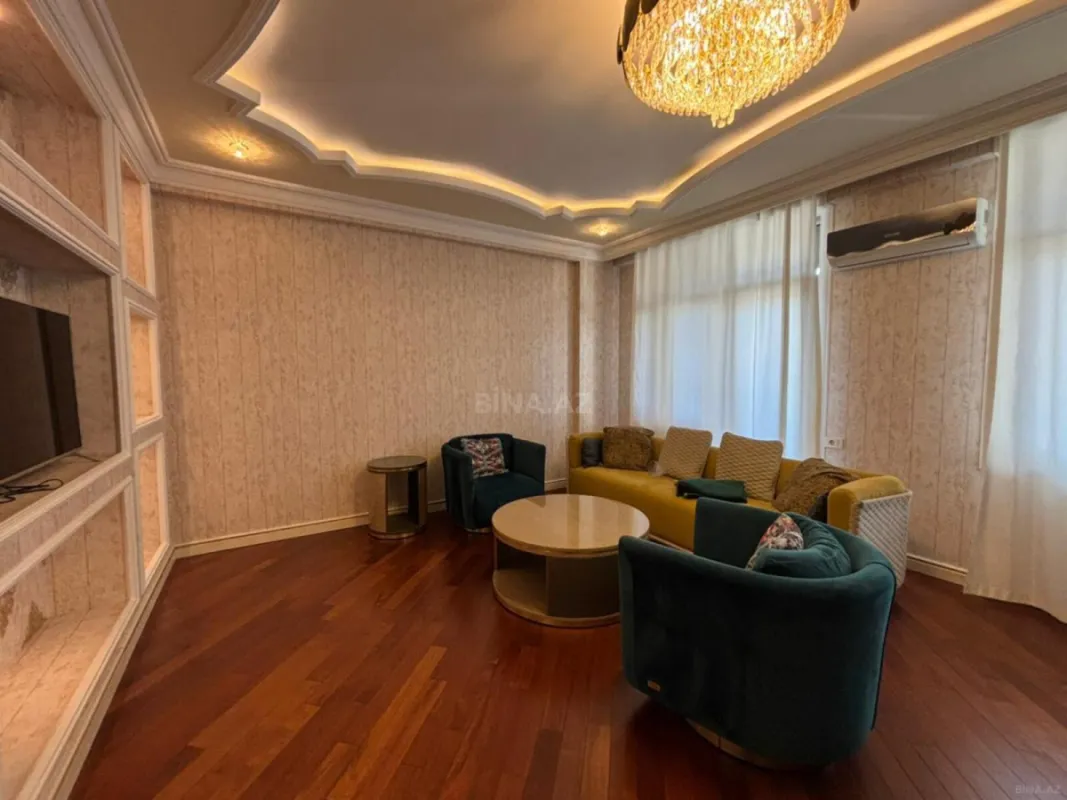 Kirayə verilir 3 otaqlı mənzil 140 m²