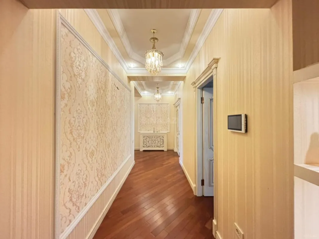 Kirayə verilir 3 otaqlı mənzil 140 m²