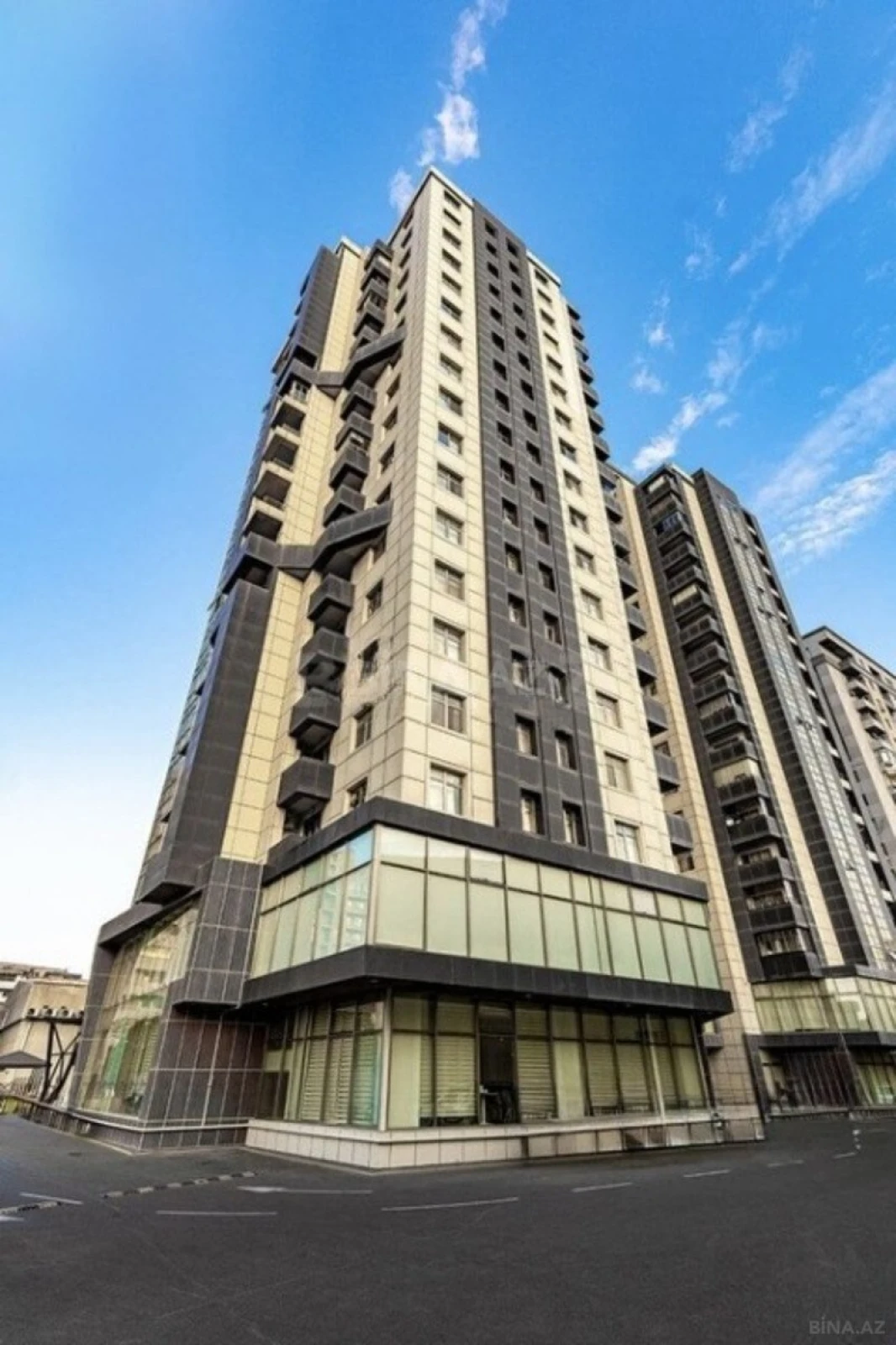 Kirayə verilir 3 otaqlı mənzil 140 m²
