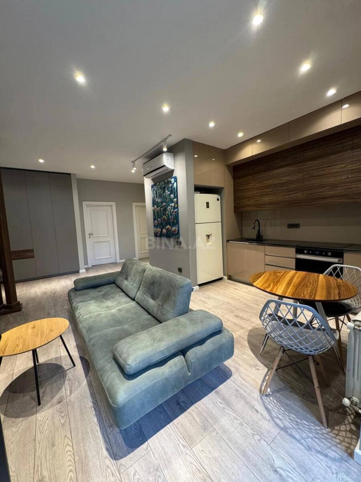 Satılır 3 otaqlı mənzil 103 m²