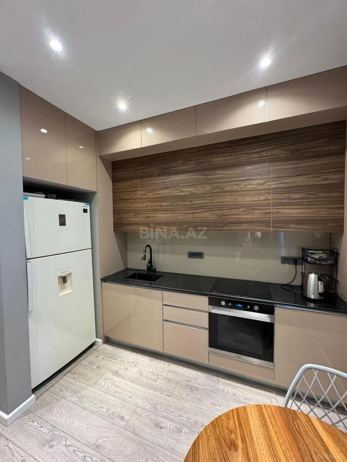 Satılır 3 otaqlı mənzil 103 m²