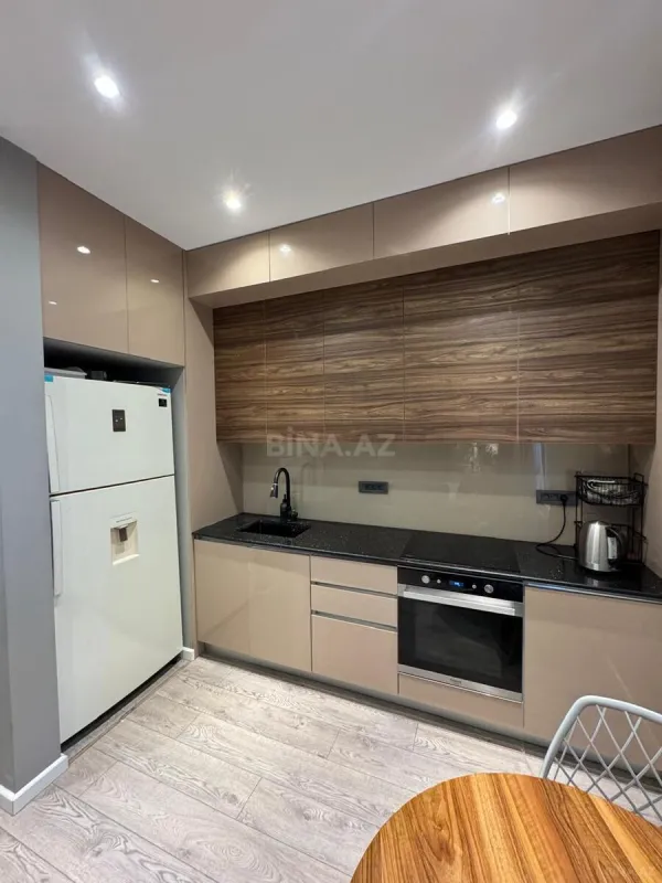 Satılır 3 otaqlı mənzil 103 m²