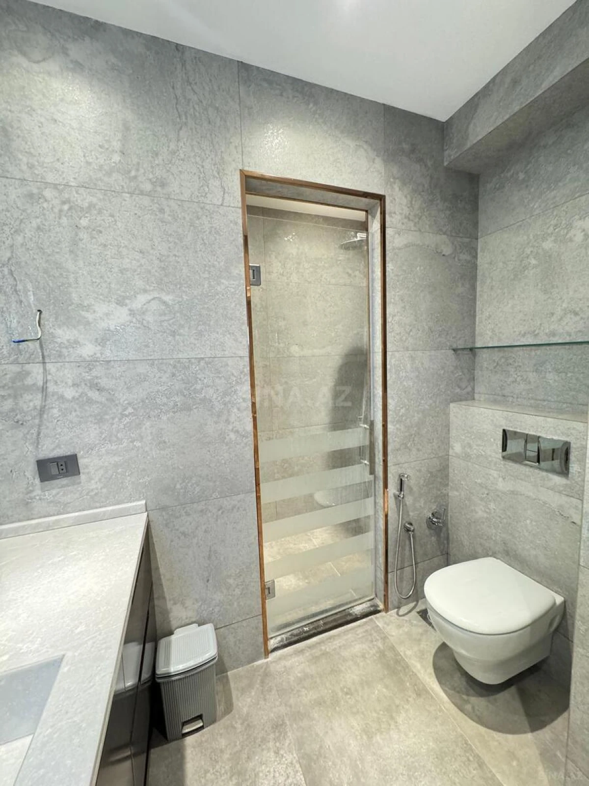 Satılır 3 otaqlı mənzil 103 m²