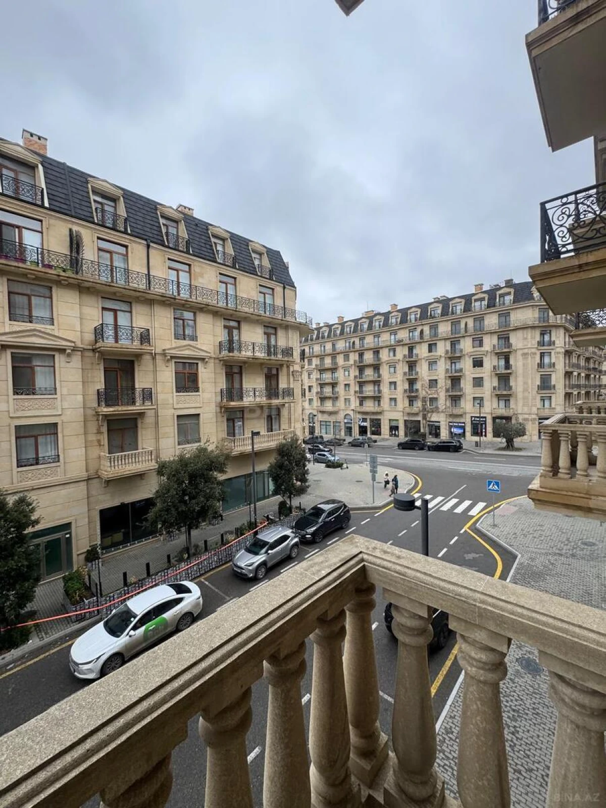 Satılır 3 otaqlı mənzil 103 m²