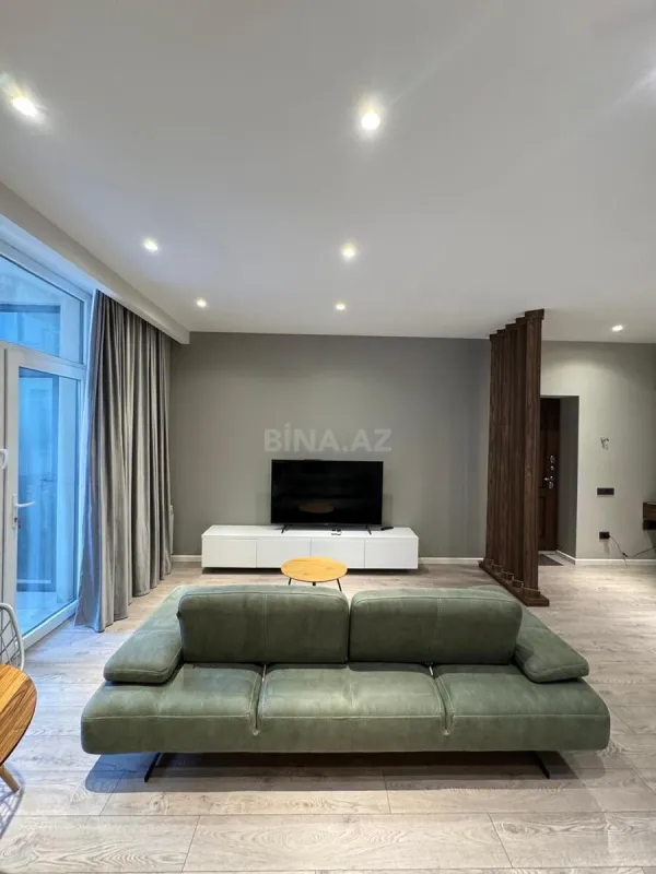 Satılır 3 otaqlı mənzil 103 m²