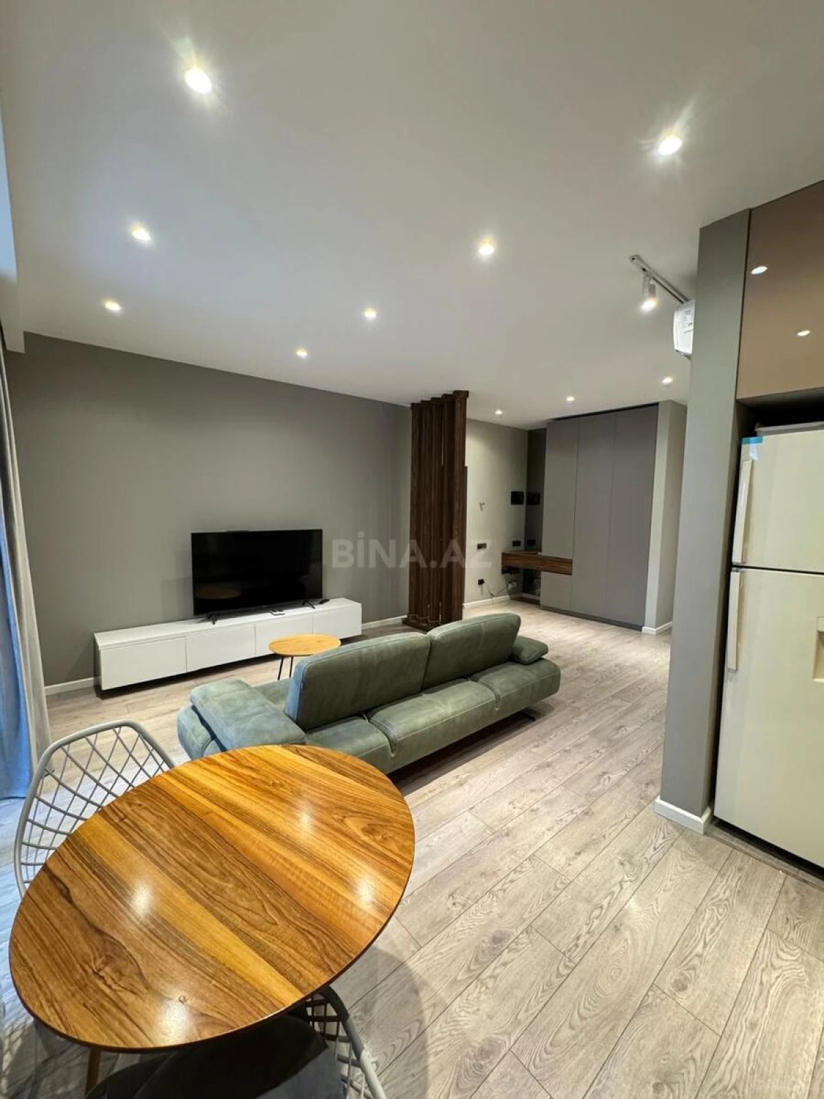 Satılır 3 otaqlı mənzil 103 m²