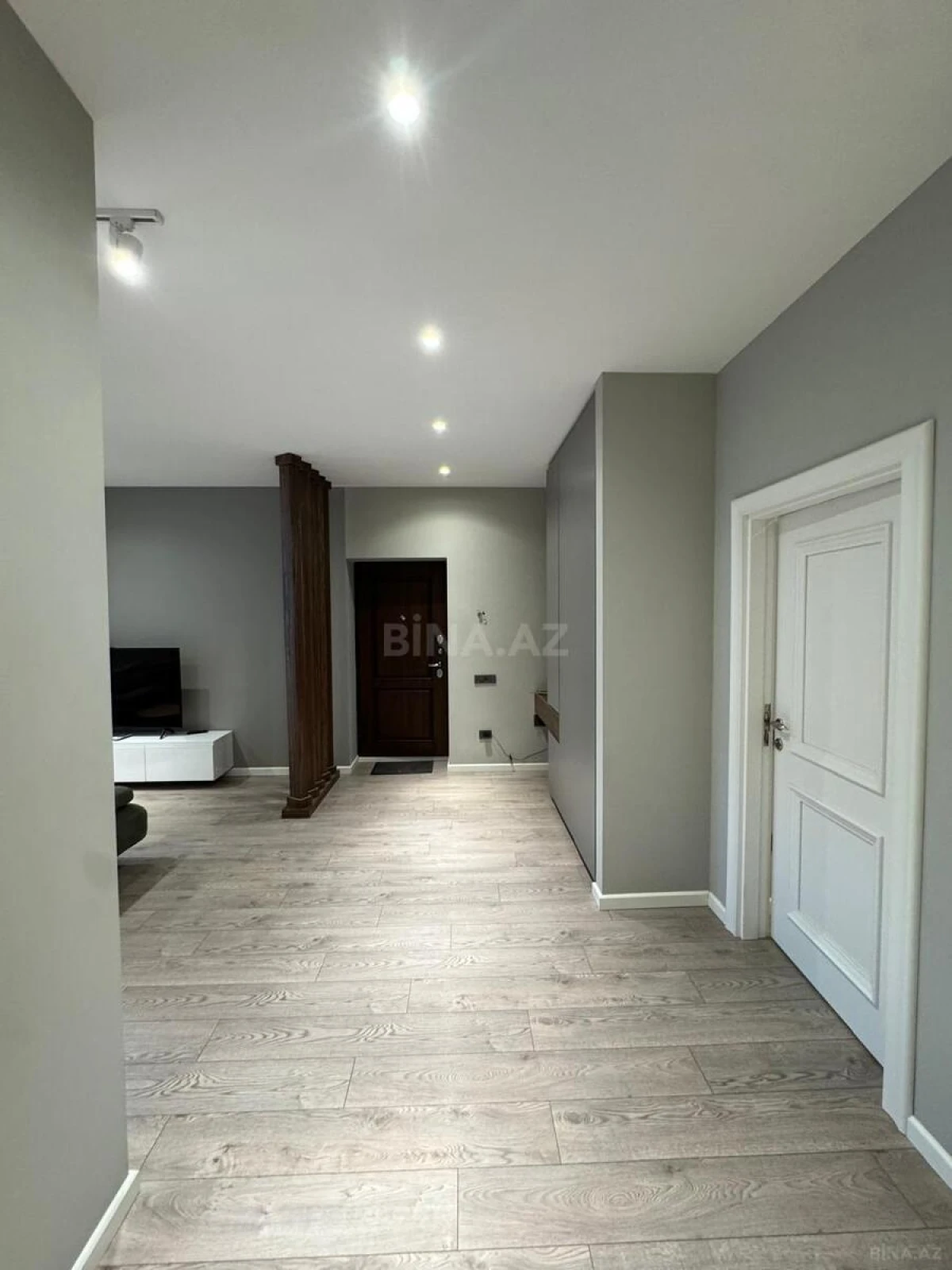 Satılır 3 otaqlı mənzil 103 m²