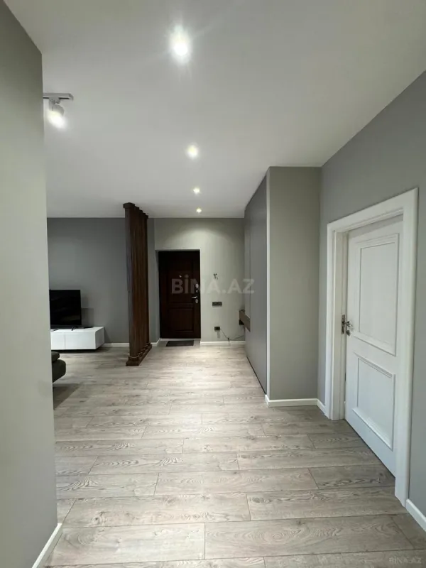 Satılır 3 otaqlı mənzil 103 m²