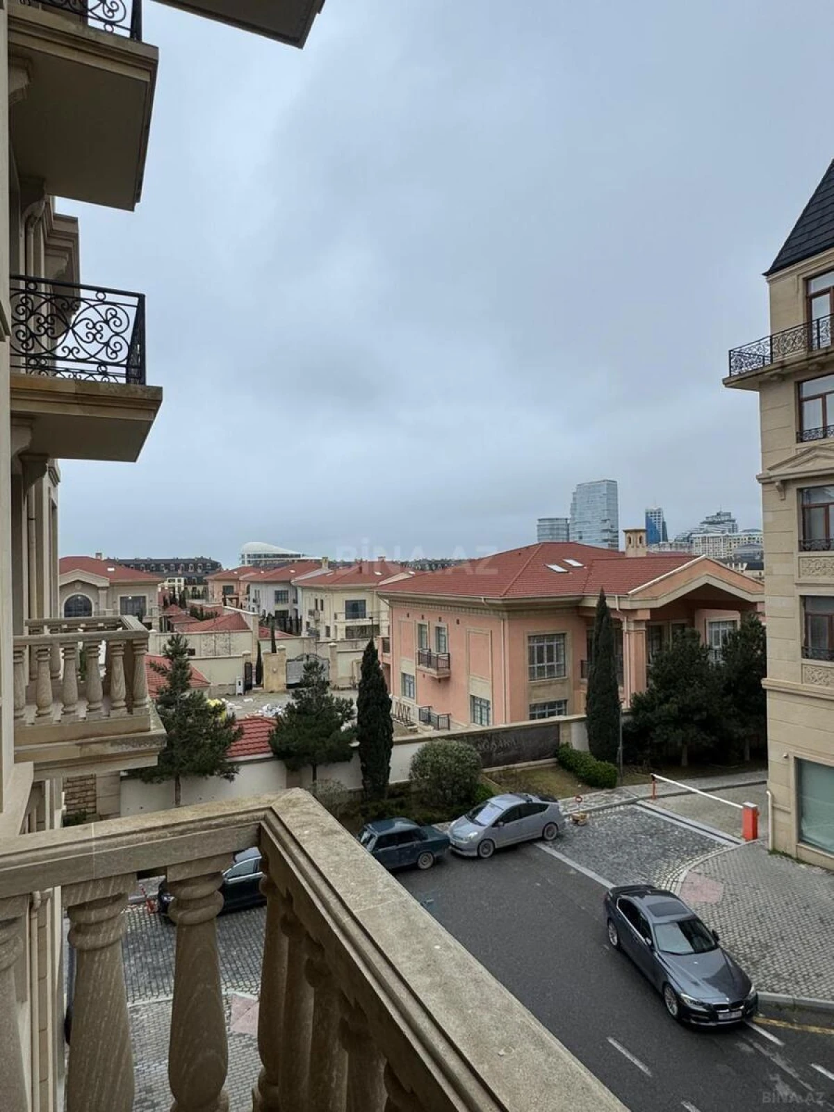 Satılır 3 otaqlı mənzil 103 m²