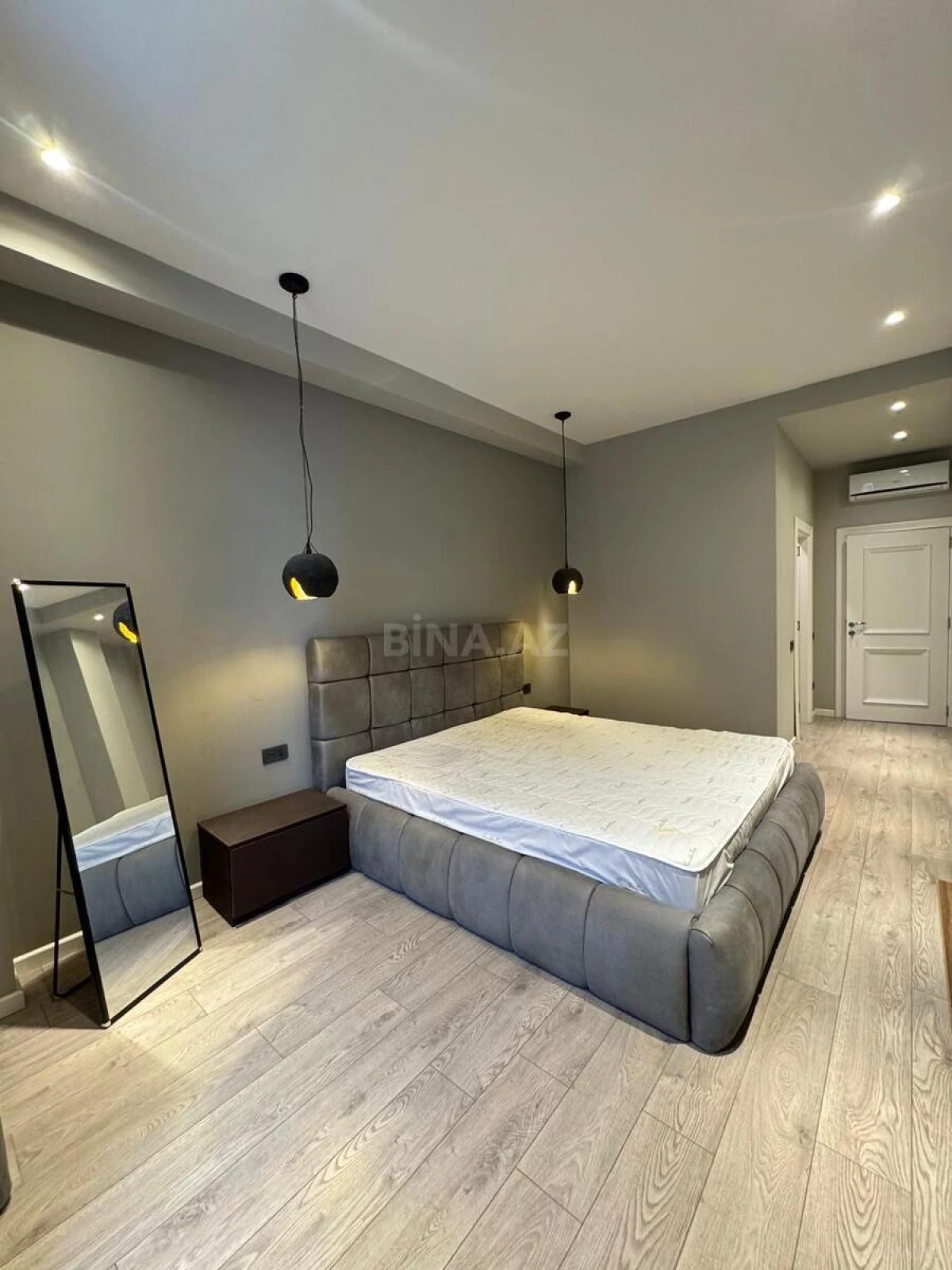 Satılır 3 otaqlı mənzil 103 m²