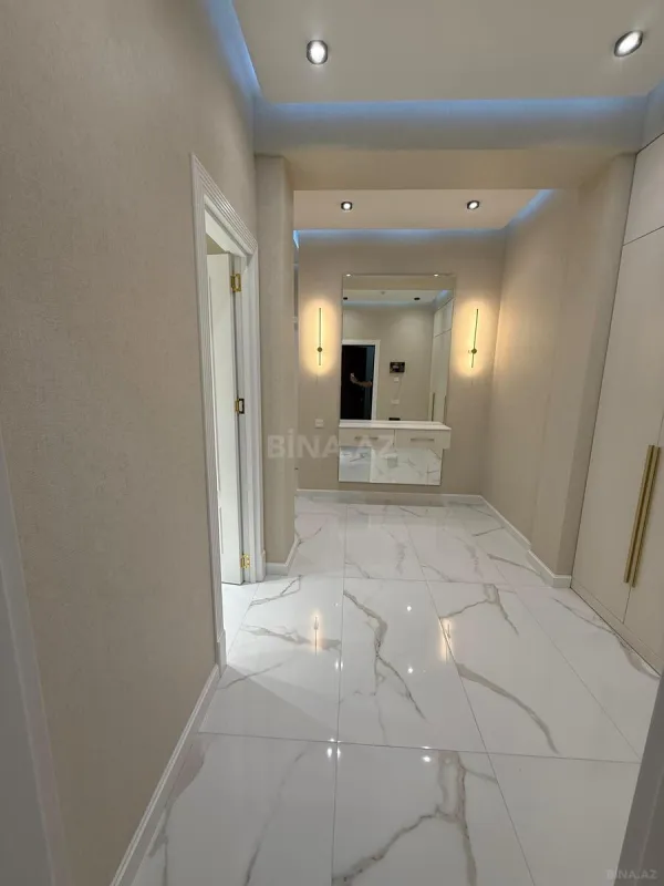 Kirayə verilir 2 otaqlı mənzil 70 m²