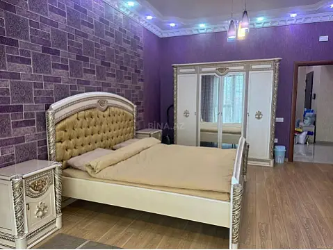 Kirayə verilir 4 otaqlı mənzil 181 m²