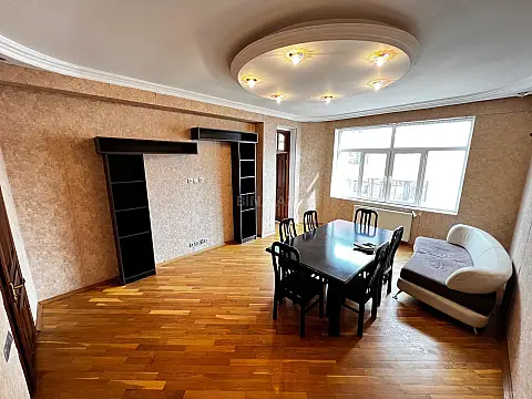 Satılır 3 otaqlı mənzil 95 m² — Bakı, Həzi Aslanov qəs. 3 otaq 95.00 m²