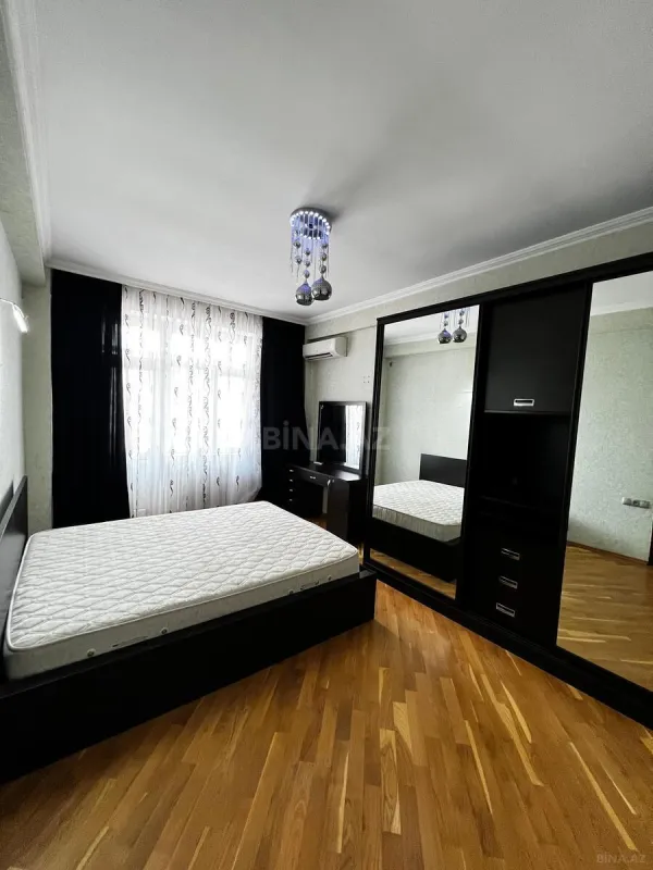 Satılır 3 otaqlı mənzil 95 m²