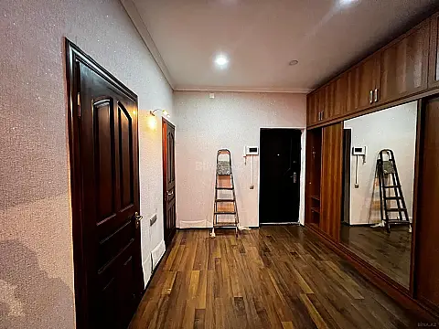 Satılır 3 otaqlı mənzil 95 m²