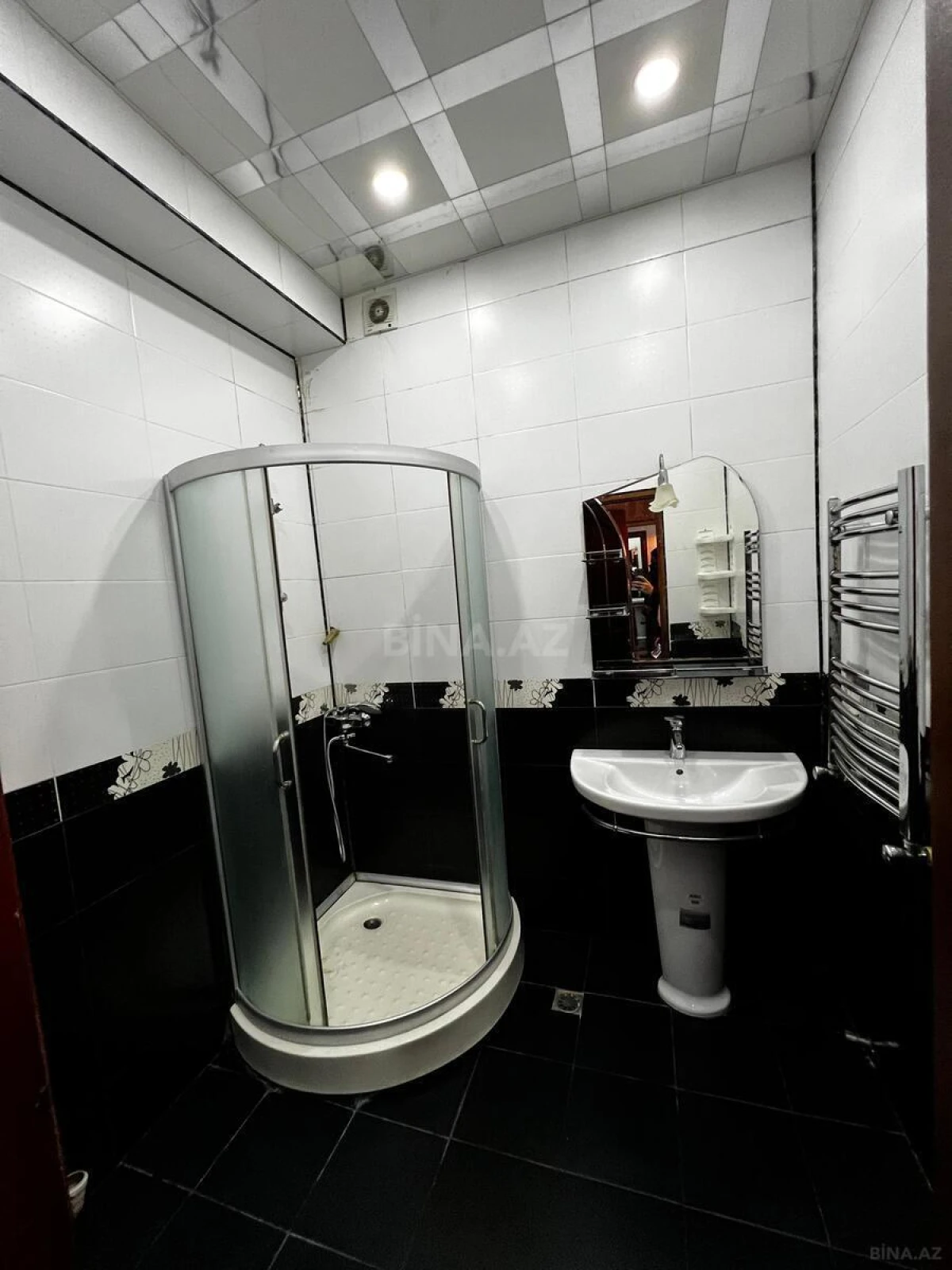 Satılır 3 otaqlı mənzil 95 m²