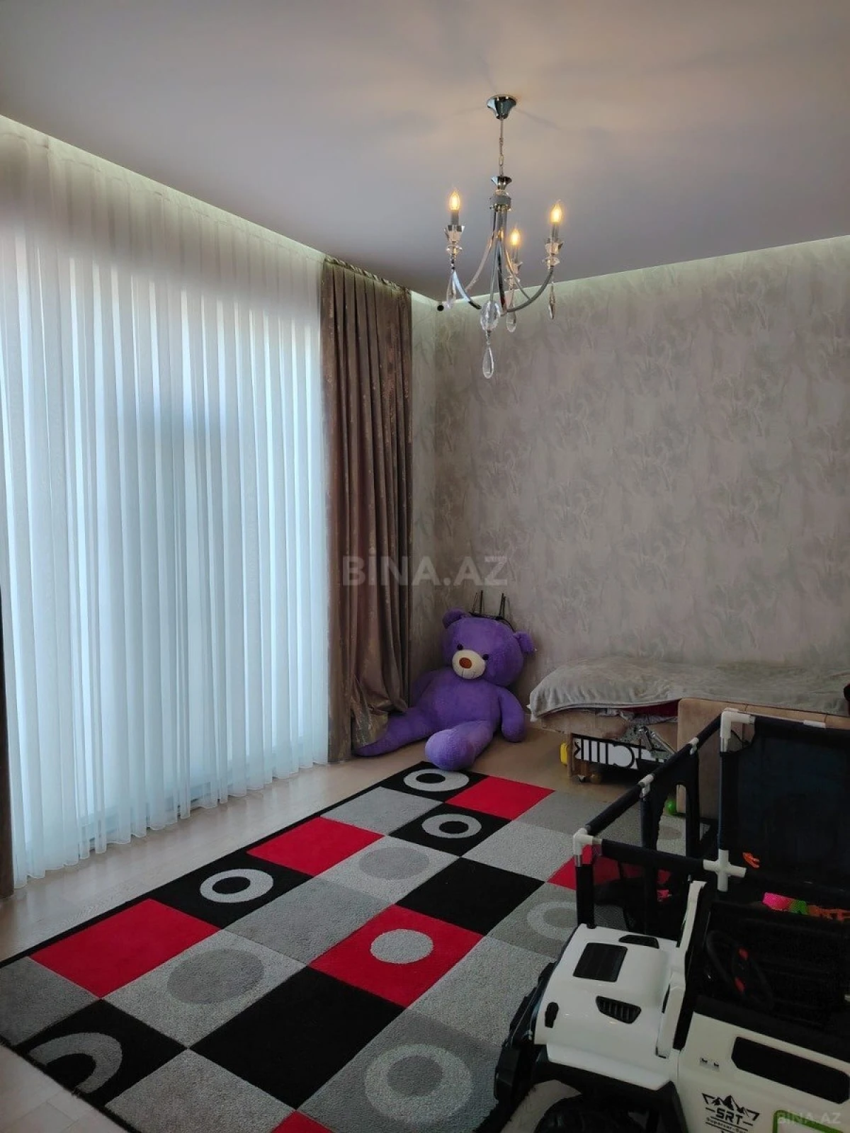 Satılır 6 otaqlı həyət evi 300 m²
