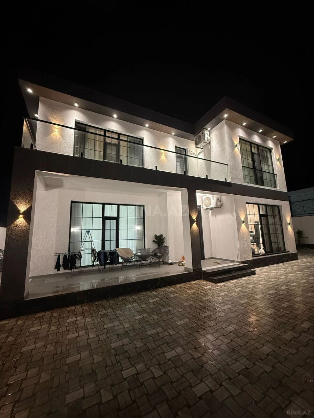 Satılır 6 otaqlı həyət evi 300 m²