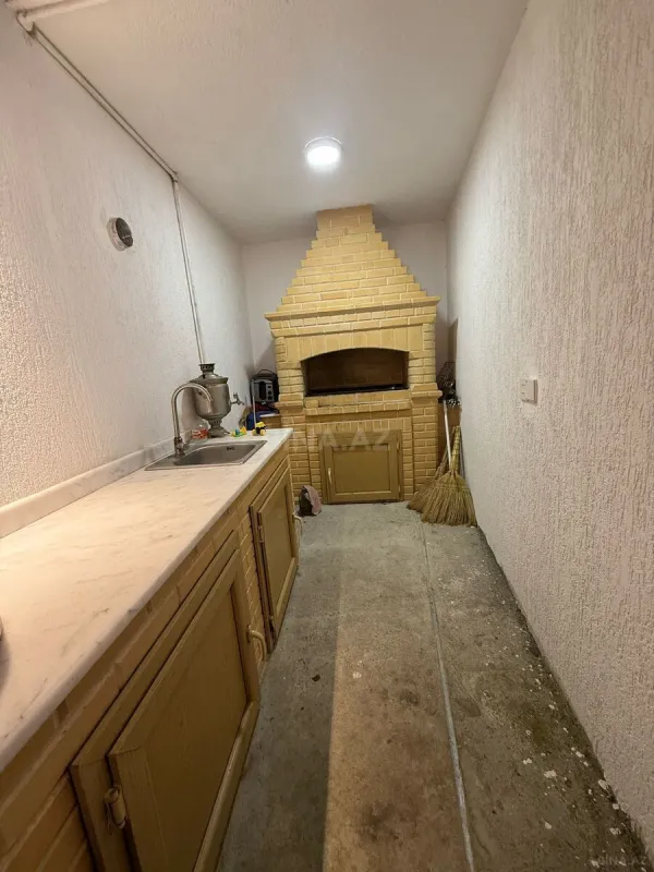 Satılır 6 otaqlı həyət evi 300 m²