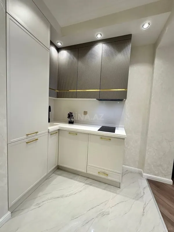 Kirayə verilir 2 otaqlı mənzil 61 m²