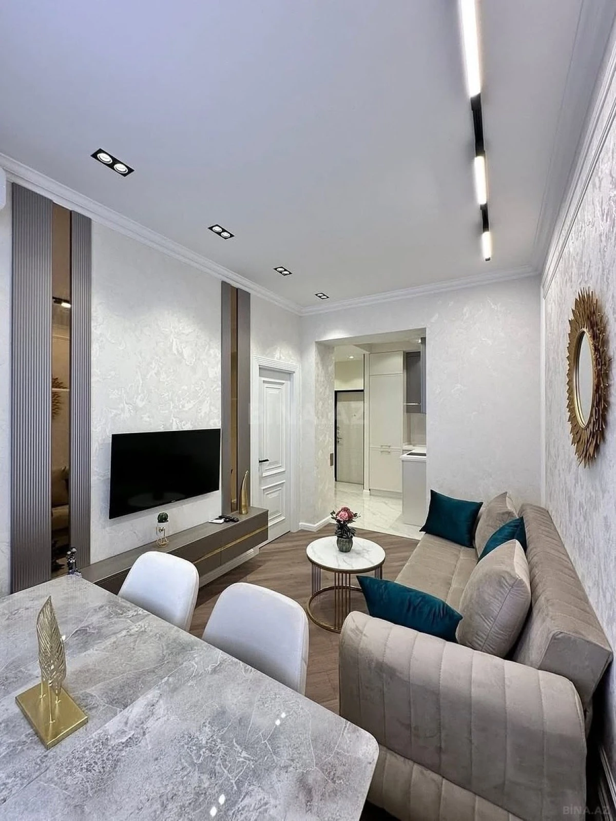 Kirayə verilir 2 otaqlı mənzil 61 m²