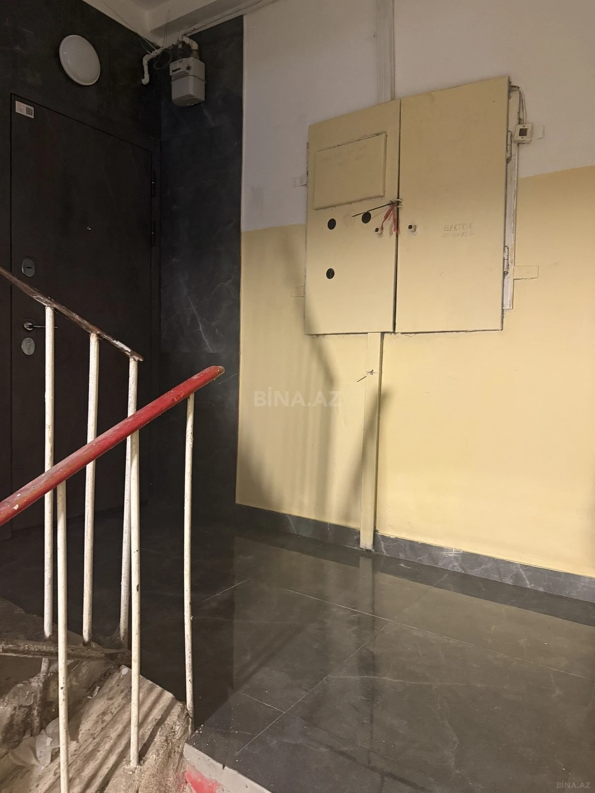 Satılır 3 otaqlı mənzil 60 m²