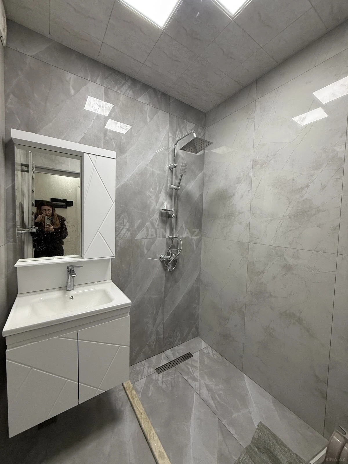 Satılır 3 otaqlı mənzil 60 m²