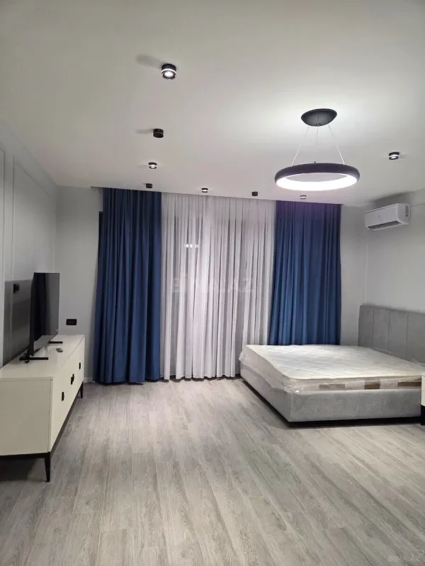 Satılır 1 otaqlı mənzil 60 m²