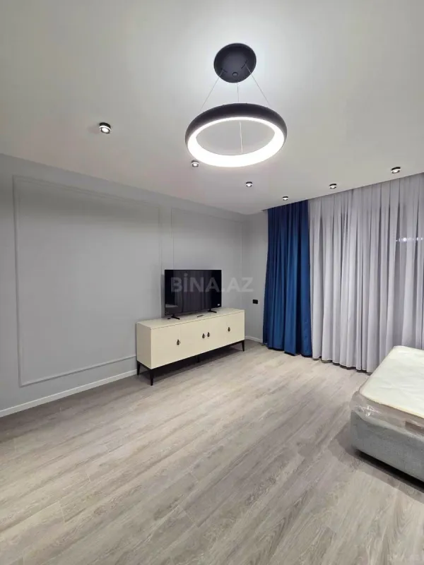 Satılır 1 otaqlı mənzil 60 m²
