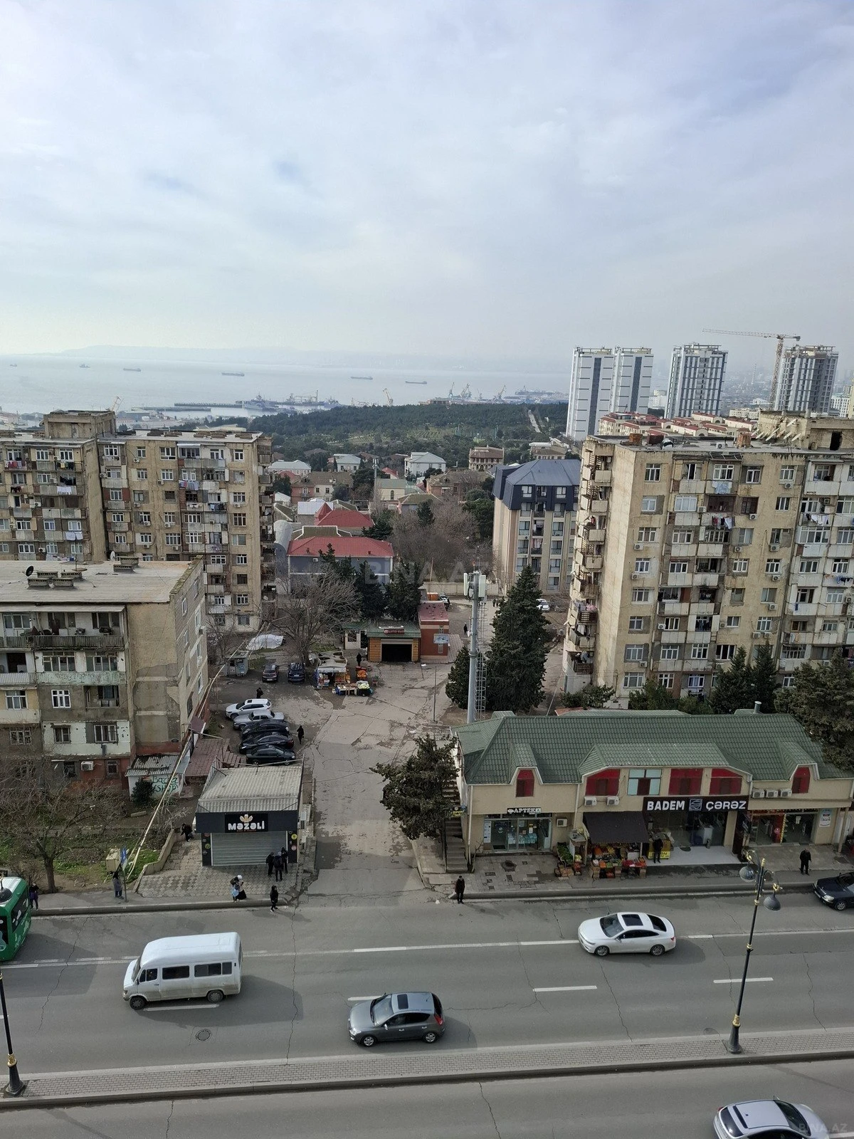 Satılır 2 otaqlı mənzil 65 m²