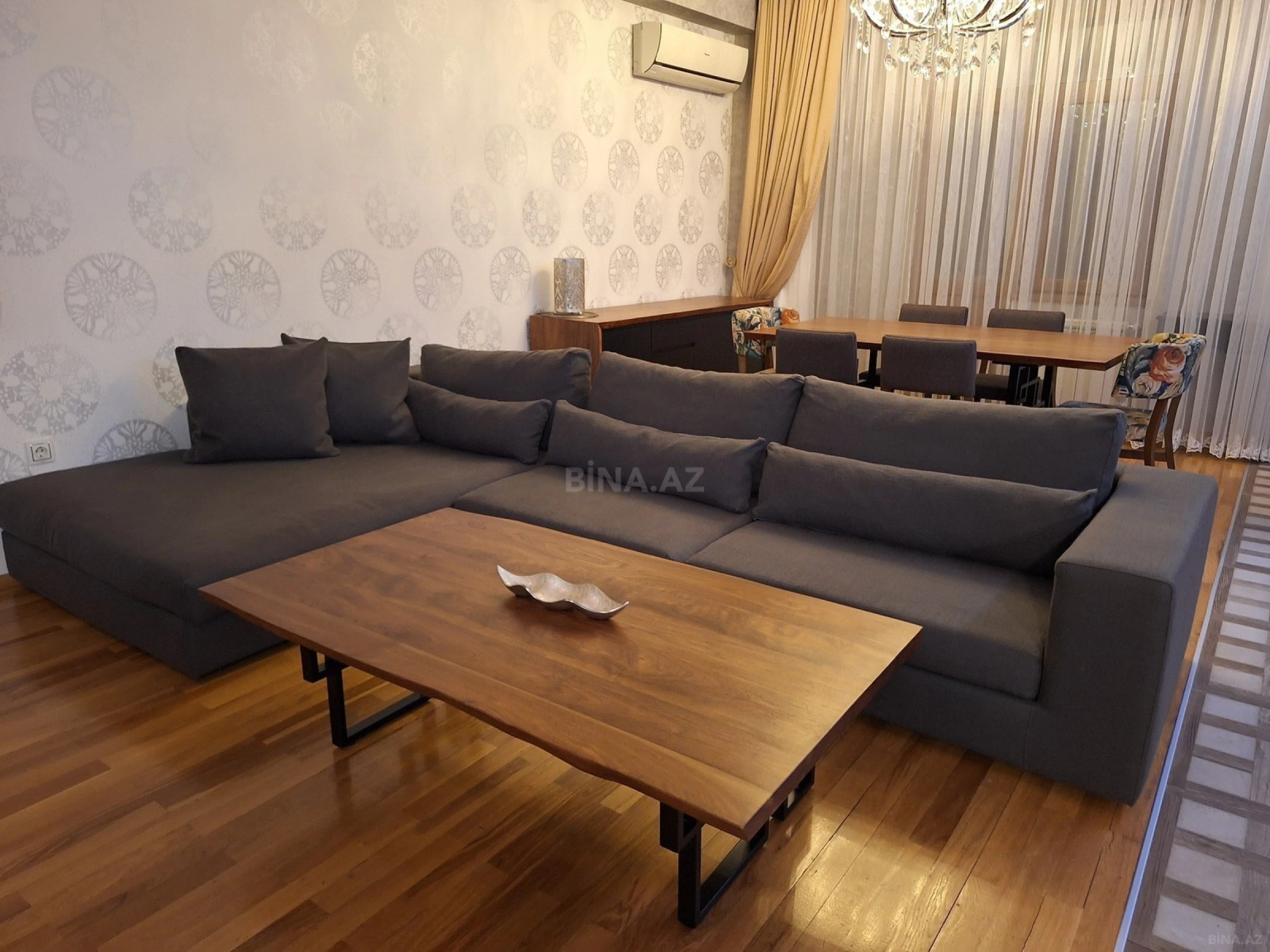Kirayə verilir 3 otaqlı mənzil 120 m²