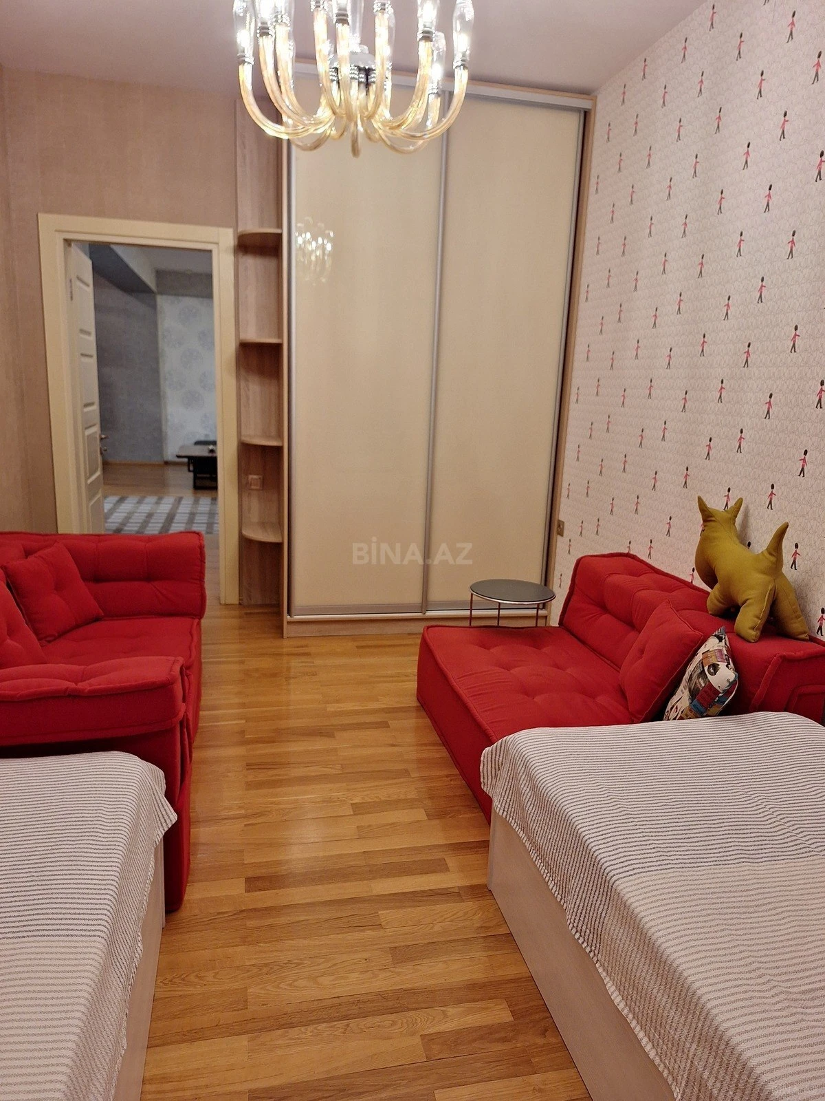 Kirayə verilir 3 otaqlı mənzil 120 m²