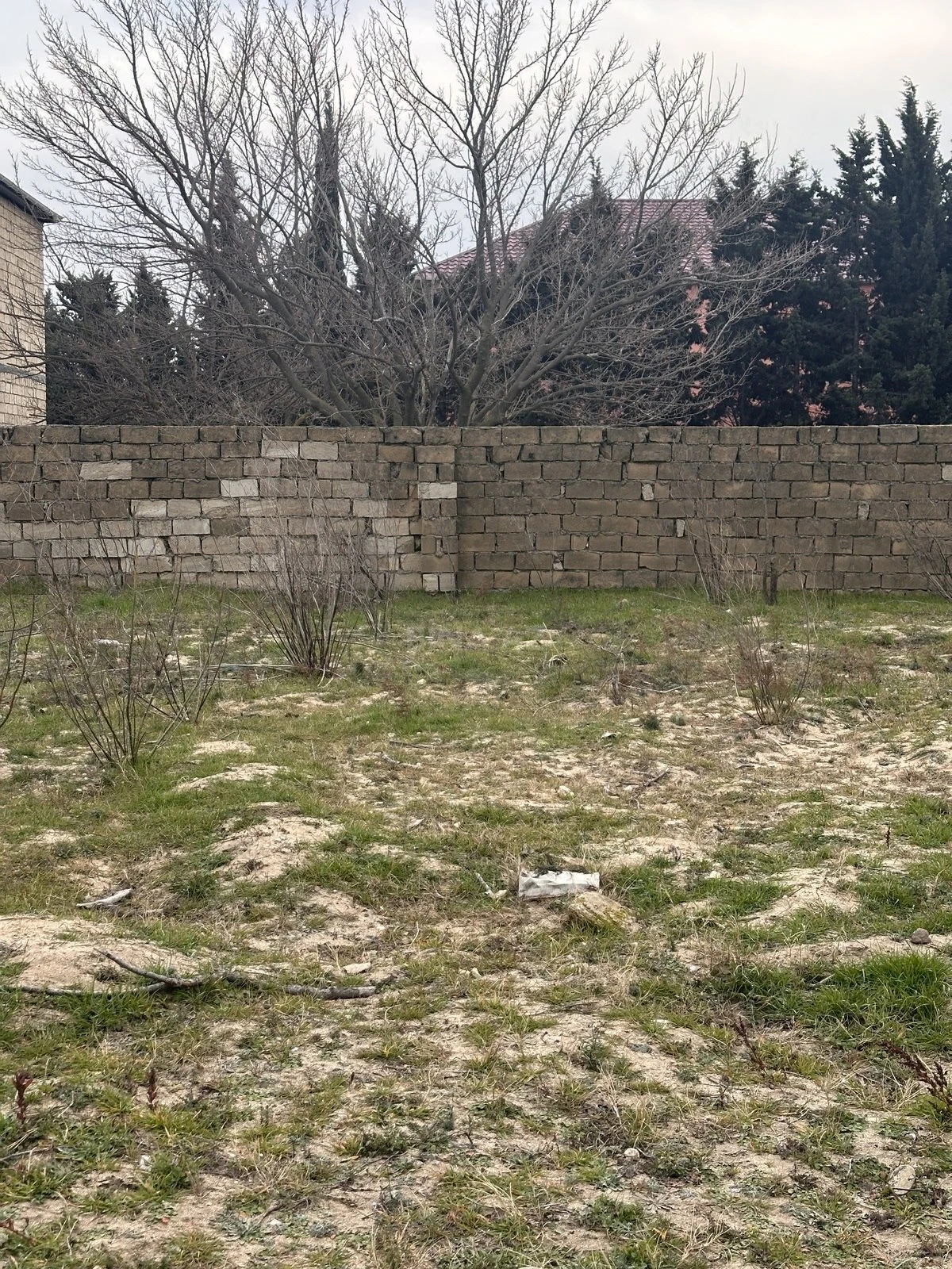 Satılır torpaq sahəsi 2 m²