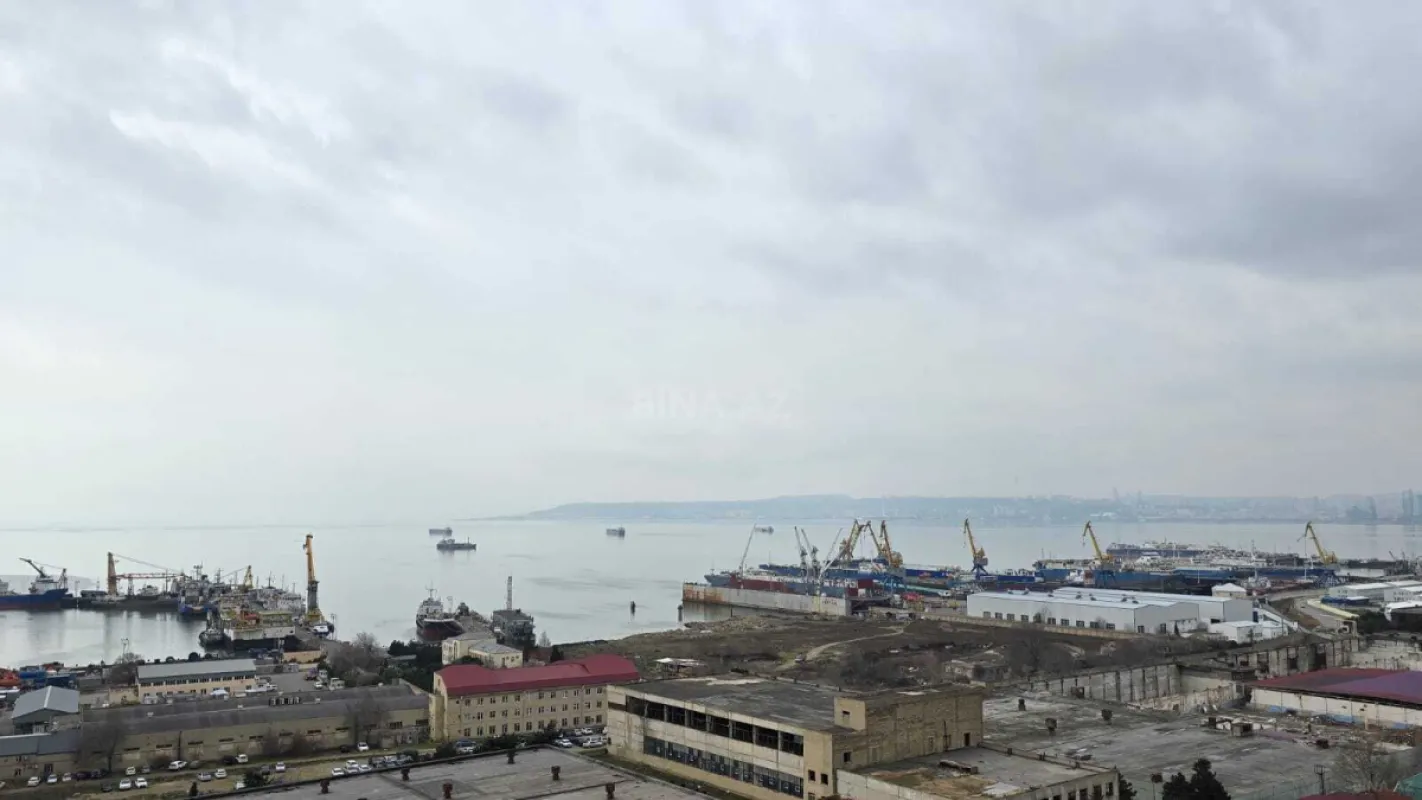 Satılır 3 otaqlı mənzil 155 m²