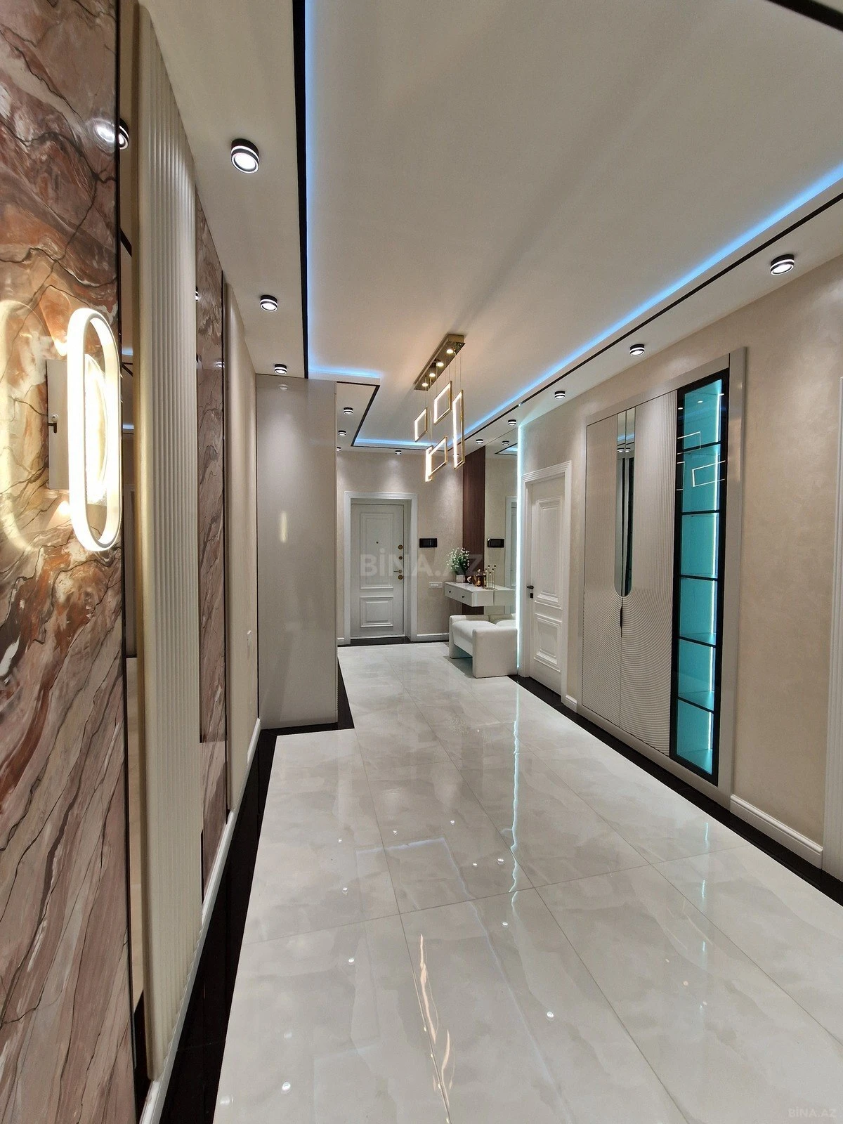 Satılır 3 otaqlı mənzil 140 m²