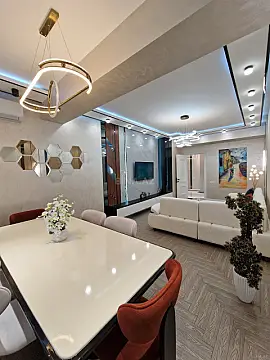 Satılır 3 otaqlı mənzil 140 m²