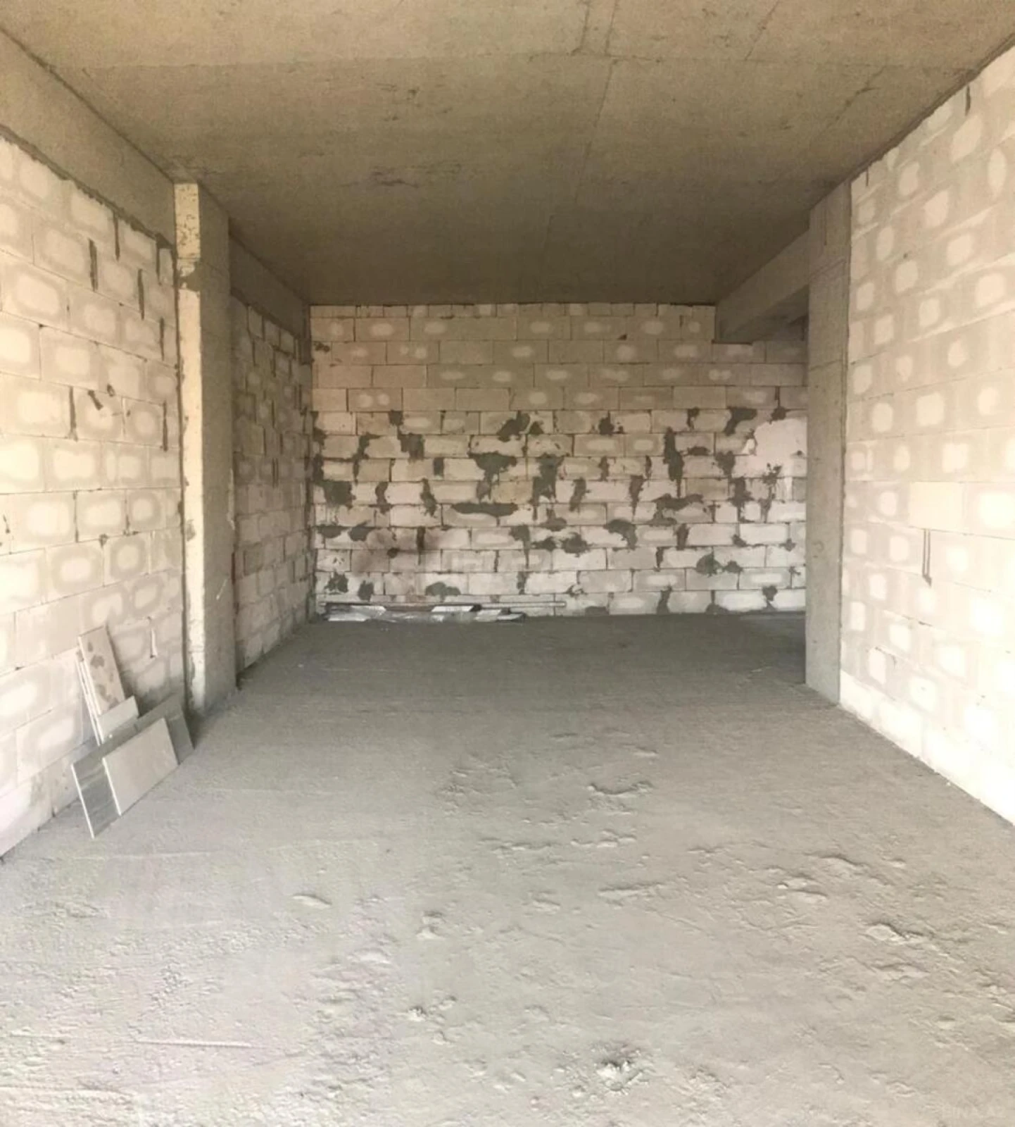 Satılır 2 otaqlı mənzil 70 m²