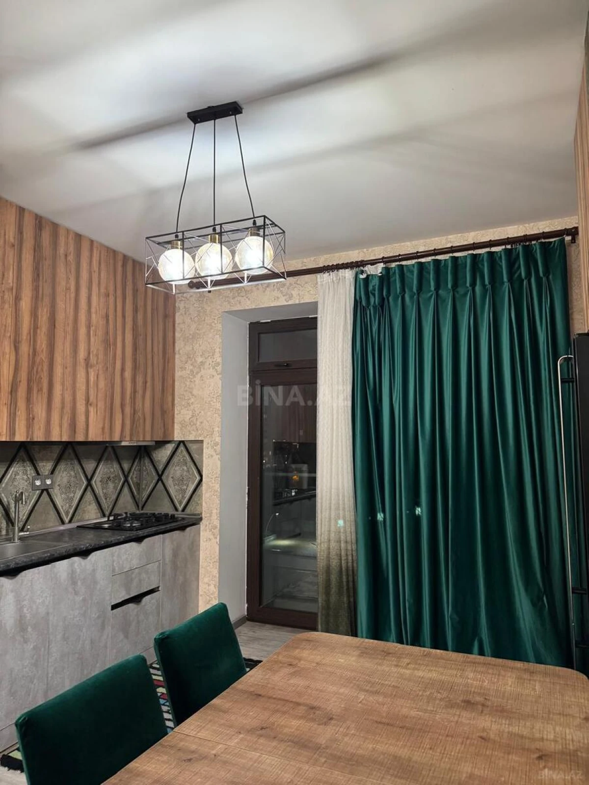 Kirayə verilir 3 otaqlı mənzil 110 m²