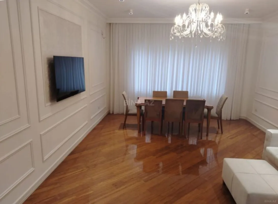 Satılır 3 otaqlı mənzil 150 m²